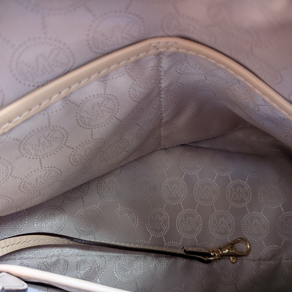 Authentic Michael Kors Grayson Satchel Bag - Picture 11 of 15